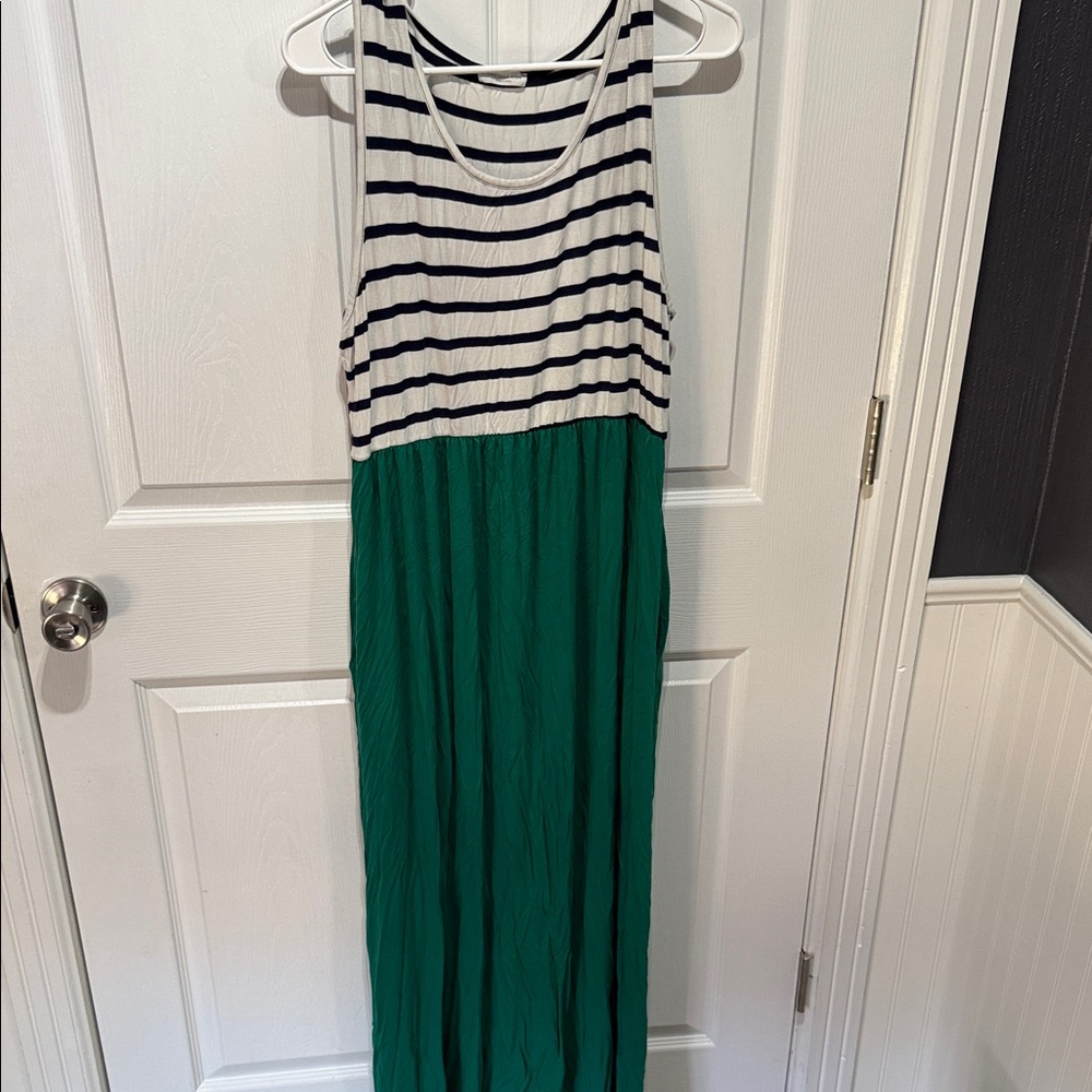 Striped Sleeveless Maxi Dress WITH POCKETS